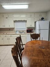 587 Jackson Park Ln in Suwanee, GA - Foto de edificio - Building Photo