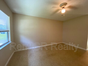 37845 Crystal Way in Dade City, FL - Building Photo - Building Photo