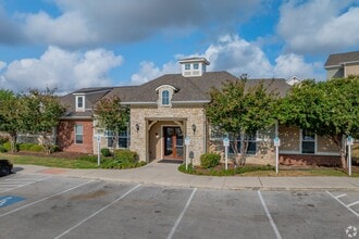 Heights at Converse in Converse, TX - Foto de edificio - Building Photo