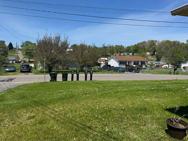 112 Monterey Dr in Bristol, VA - Building Photo - Building Photo
