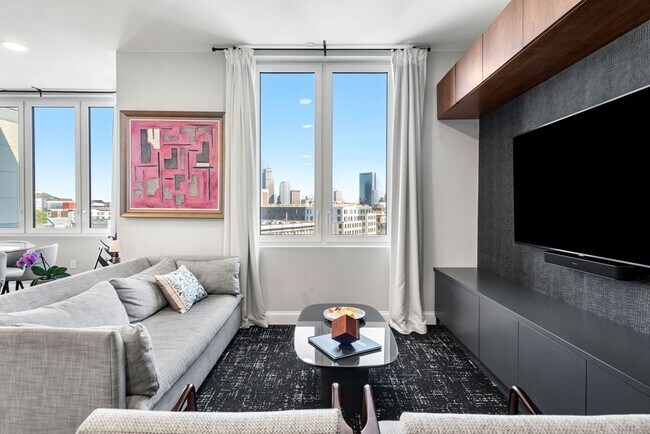 10 Taber St in Boston, MA - Building Photo - Building Photo