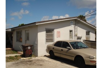 908-912 5th St in West Palm Beach, FL - Building Photo - Building Photo