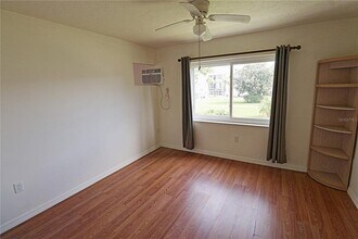 1863 Sunny Dr in Bradenton, FL - Building Photo - Building Photo