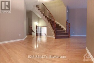 735 Nakina Way in Ottawa, ON - Building Photo - Building Photo