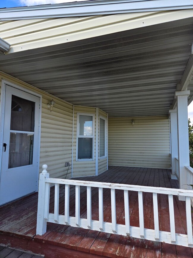 property at 2 N 7th Ave E
