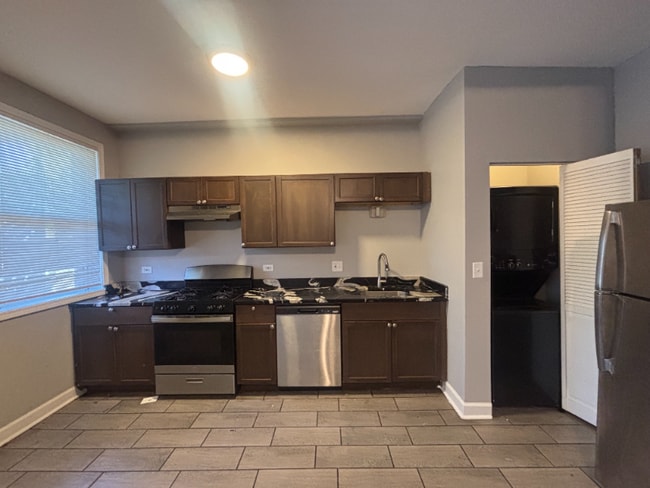 4530-4532 S Calumet Ave