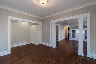 1028 E Pearson St, Unit 1030 in Milwaukee, WI - Building Photo - Building Photo