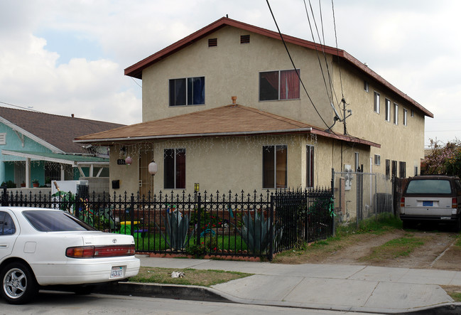 10622 S Grevillea Ave in Inglewood, CA - Building Photo - Building Photo