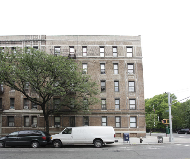 Wethercliffe in New York, NY - Foto de edificio - Building Photo