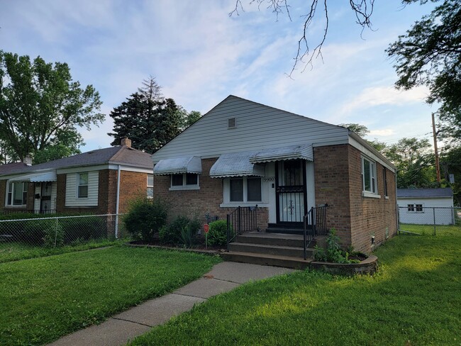 property at 9900 S Paxton Ave
