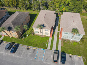 714 Michigan Ct-Unit -2 in St. Cloud, FL - Foto de edificio - Building Photo