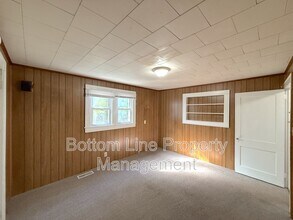 629 Tuckaseege Rd in Mount Holly, NC - Building Photo - Building Photo