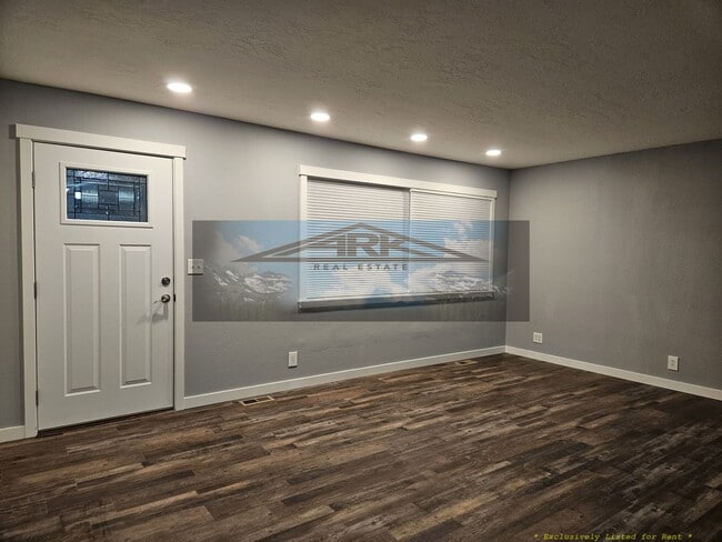 53311 W Lane Rd in Scappoose, OR - Building Photo - Building Photo