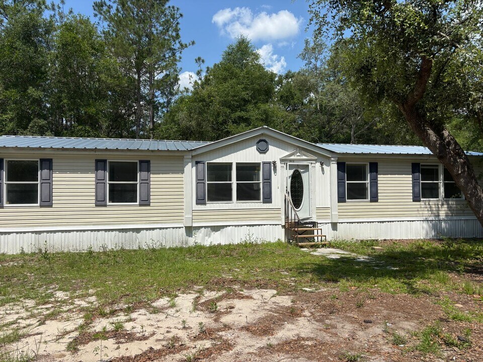 9410 Happy Trail in Tallahassee, FL - Building Photo
