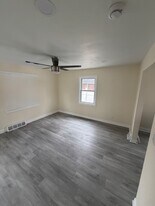 501 Pearl Harbor St in Bridgeport, CT - Building Photo