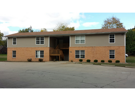 124 Kenneth Dr, Unit D in Troy, IL - Building Photo