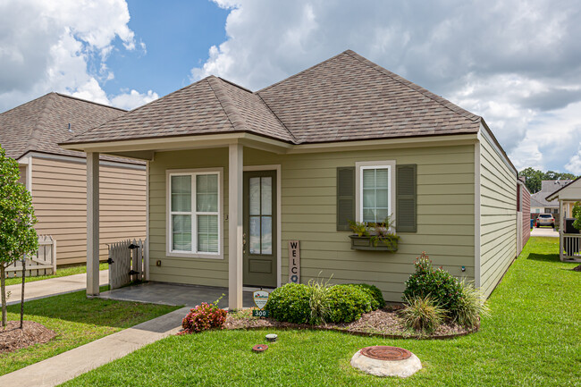 The Cottage at East Broussard in Lafayette, LA - Building Photo - Building Photo