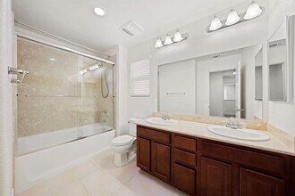 3124 Sandpiper Way in Sacramento, CA - Building Photo - Building Photo