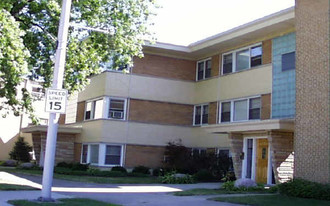 41-43 W Conti Pky Apartments