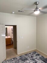 1495 Breezeway Ct in Merced, CA - Building Photo