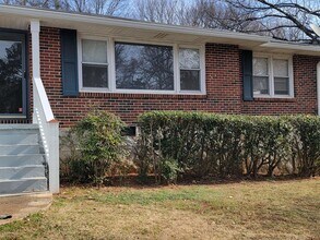 1379 Nalley Cir in Decatur, GA - Building Photo - Building Photo