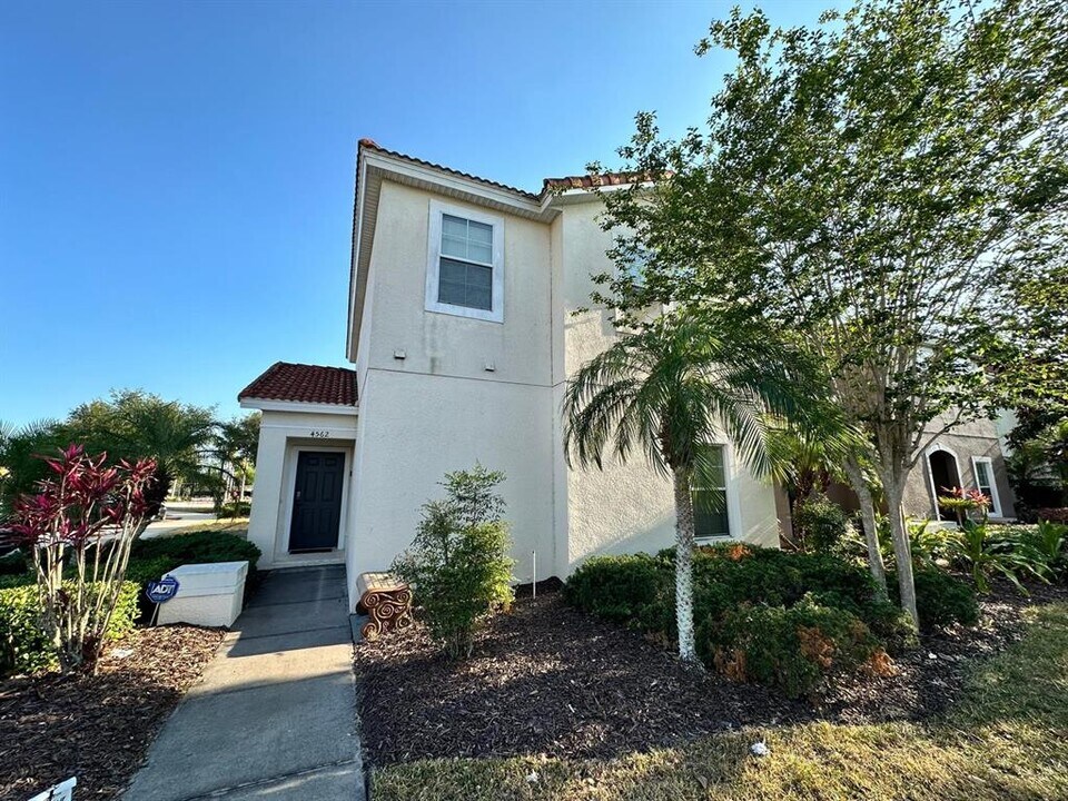 4562 Ada Ln in Kissimmee, FL - Building Photo