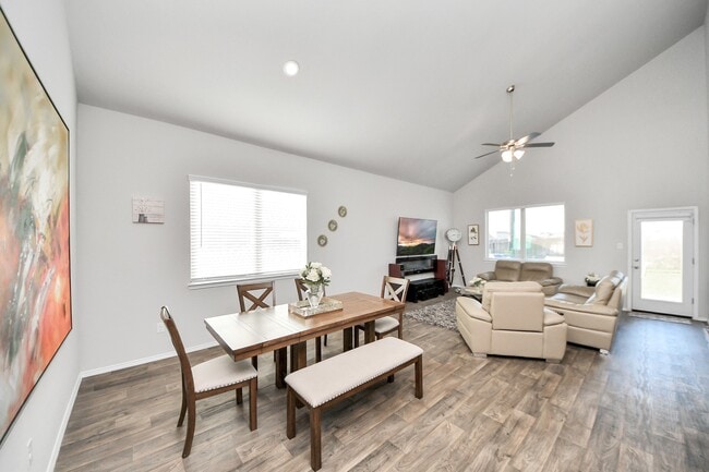 21303 Bellaria Summit Trail