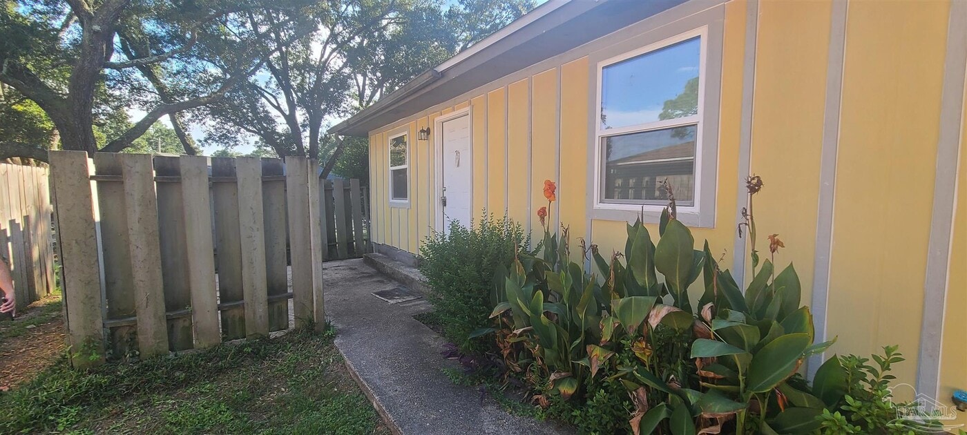 1365 Toni St in Pensacola, FL - Building Photo