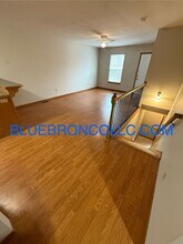 611 W Pine St in Raymore, MO - Building Photo - Building Photo