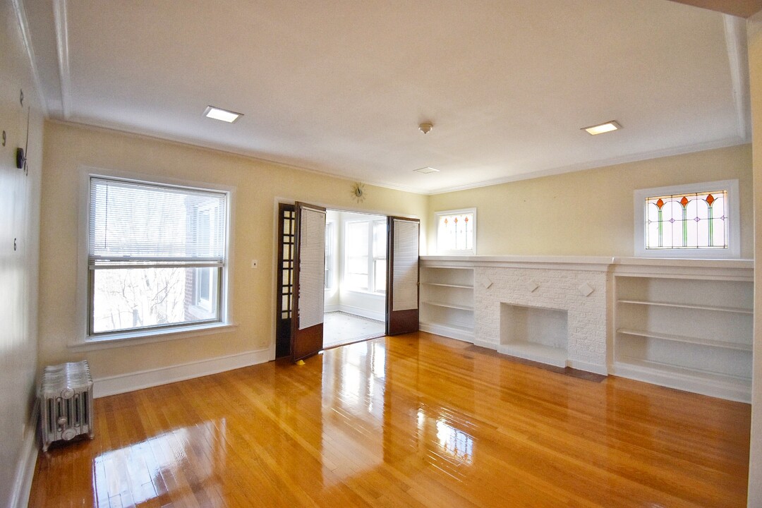 1343 W Rosedale Ave in Chicago, IL - Building Photo