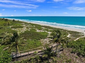 3216 S Lakeview Cir in Fort Pierce, FL - Building Photo - Building Photo