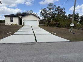 6013 Acorn Cir in La Belle, FL - Building Photo