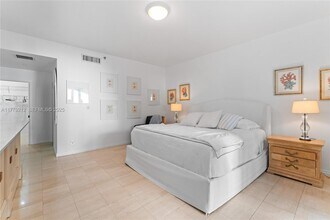 19112 Fisher Island Dr in Miami Beach, FL - Building Photo - Building Photo