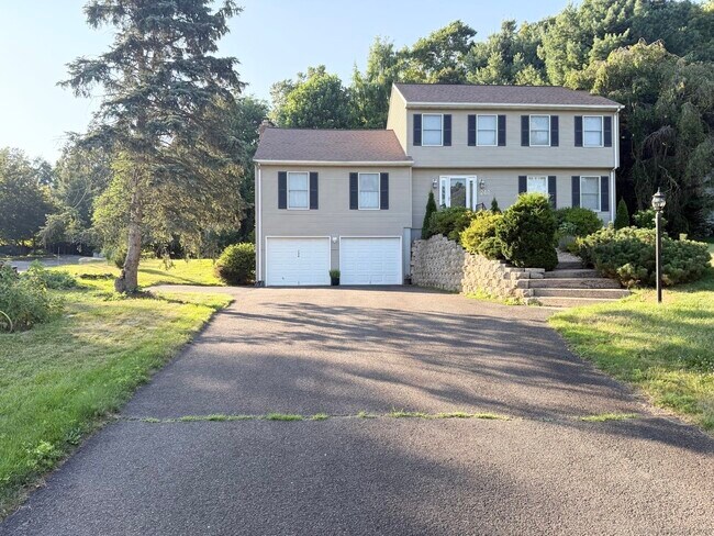 248 Harrison Rd in Cheshire, CT - Building Photo - Building Photo
