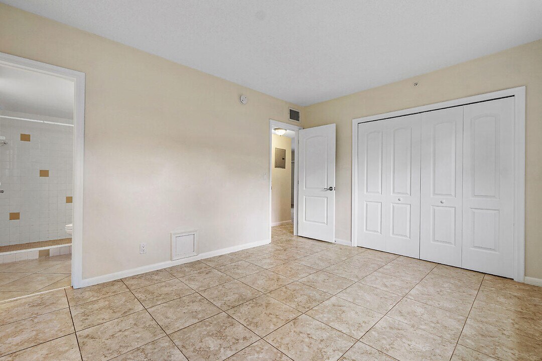 701 NE 7th Ave in Delray Beach, FL - Building Photo