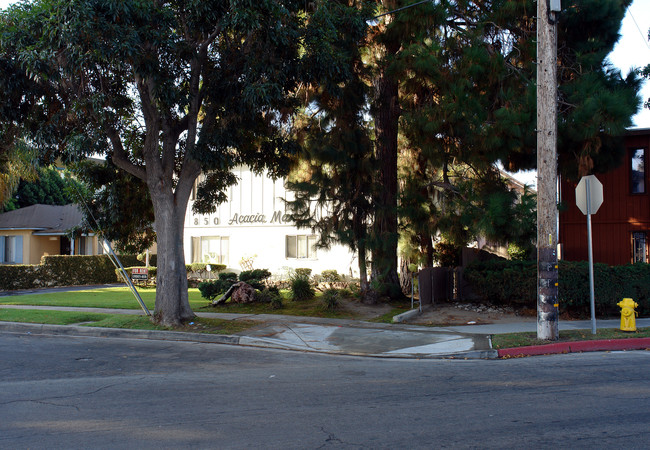 Acacia Manor in Inglewood, CA - Building Photo - Building Photo