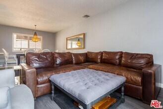 12119 Rochester Ave in Los Angeles, CA - Building Photo - Building Photo