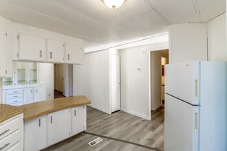 12232 SE 207th St in Kent, WA - Building Photo - Building Photo