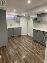 317 Mohawk Rd E in Hamilton, ON - Building Photo