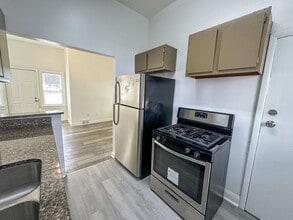 613 Fuller Ave SE in Grand Rapids, MI - Building Photo - Building Photo