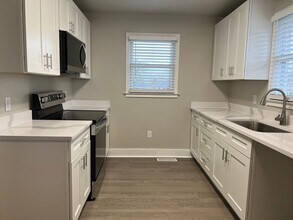 801 Hudson Rd in Greenville, SC - Building Photo - Building Photo