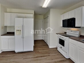 821 Barbee Farm Dr in Monroe, NC - Building Photo - Building Photo