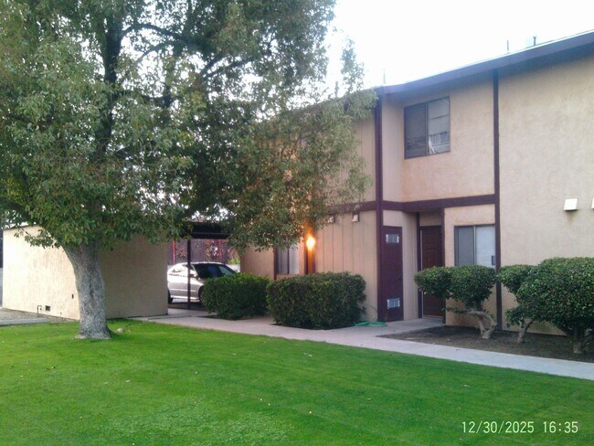 2525 Actis St in Bakersfield, CA - Building Photo - Building Photo