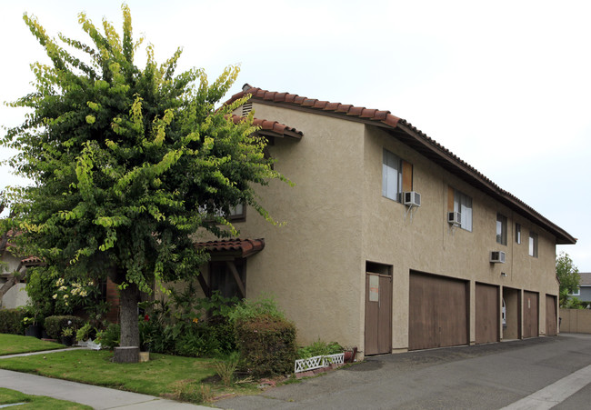 1250 S Sunburst Way in Anaheim, CA - Building Photo - Building Photo