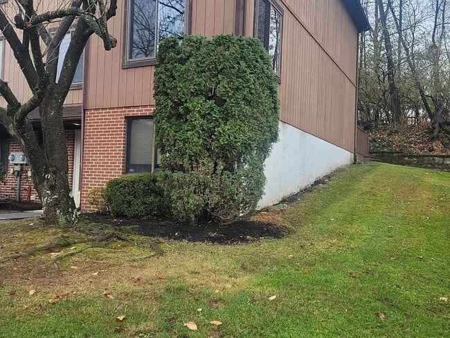 property at 8-1 Heather Heights