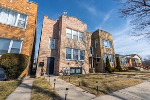 4810 W Strong St in Chicago, IL - Building Photo