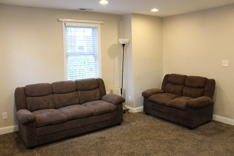 3117 Liberty Pkwy in Dundalk, MD - Building Photo