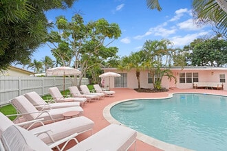 2650 E Oakland Park Blvd in Fort Lauderdale, FL - Building Photo - Building Photo