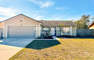 220 Bonnie Glen Ln in Apopka, FL - Building Photo