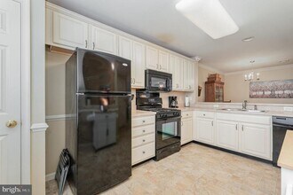 254 Thrush Dr in Hummelstown, PA - Building Photo - Building Photo
